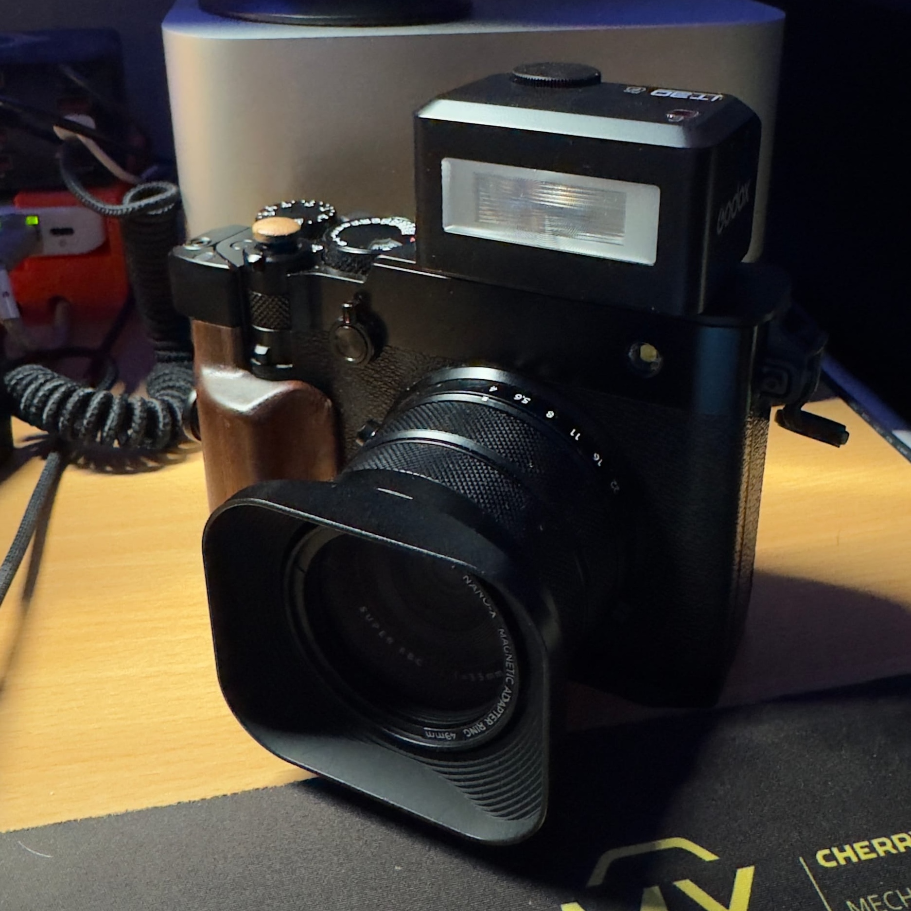 Fuji GFX100RF + Godox iT30Pro Flash